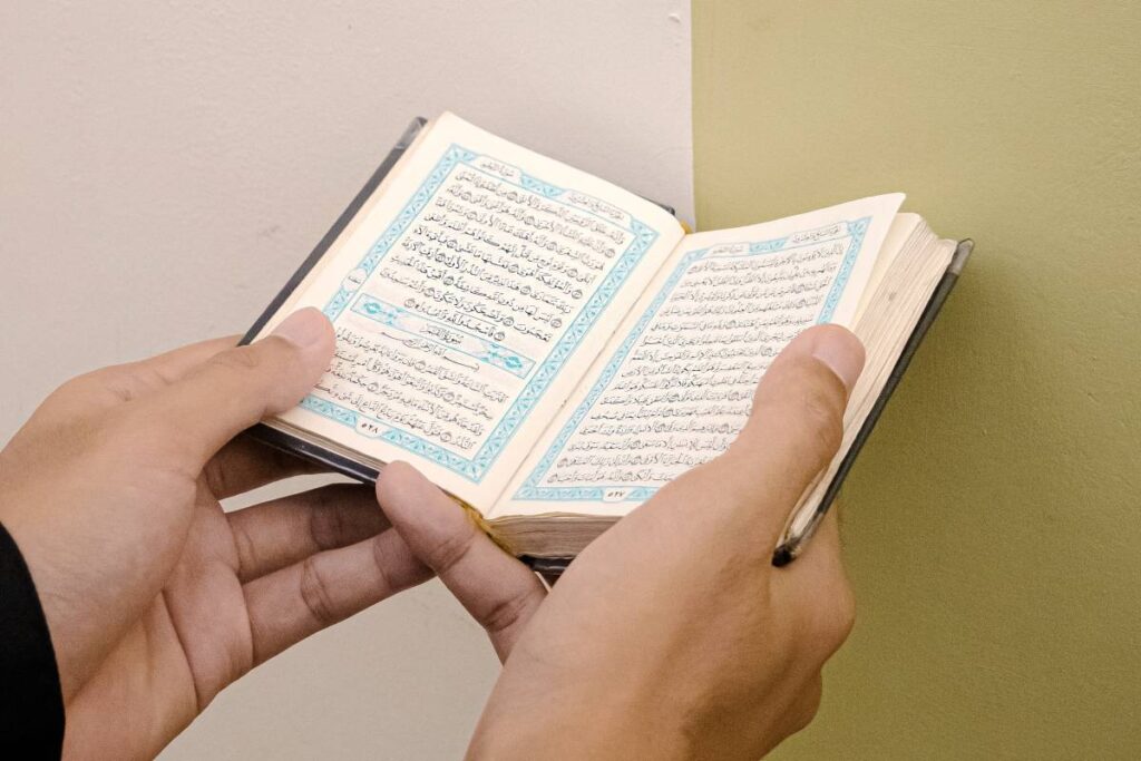 Online Quran Classes for adults in Singapore